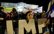 МВФ требует от Греции сократить расходы правительства