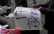 Неизвестные напали на Евромайдан в Днепропетровске - активисты