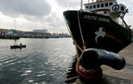 Власти Голландии собрали залог за активистов Greenpeace