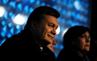 Янукович вывесил в Сочи украинский флаг
