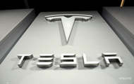 Tesla       Model S