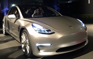 Tesla сообщила, когда завершится работа над Model 3