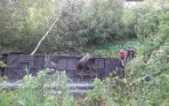 Автобус с туристами сорвался в обрыв в Тернопольской области