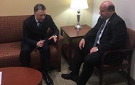 Чалый обсудил с Волкером миротворцев на Донбассе Чалый обсудил с Волкером миротворцев на Донбассе