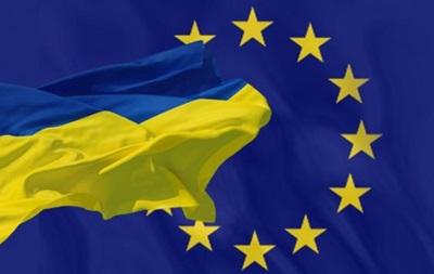 Янукович продолжает торговаться с Евросоюзом, - источник в АП