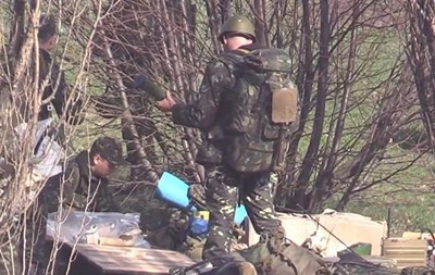 Самолет с силовиками, вооруженными гранатометами, прилетел в Донецк - СМИ