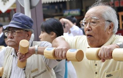 Количество долгожителей Японии достигло рекордного уровня
