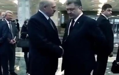 В сеть попал разговор Порошенко и Лукашенко о грязной игре на переговорах
