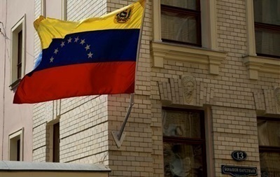 Венесуэла отозвала своего поверенного из США для срочных консультаций