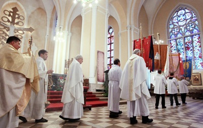 Католики и протестанты всего мира празднуют Пасху