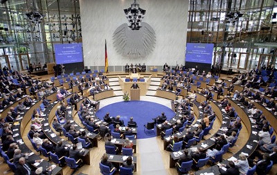 Германия одобрила начало переговоров по долгу Греции