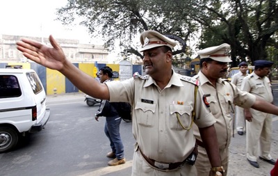 Полиция в Индии почти сутки пересчитывала конфискованную взятку