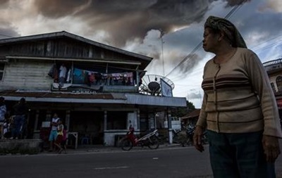 В Индонезии закрыли международный аэропорт из-за извержения вулкана