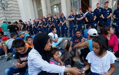 Германия и Франция согласовали инициативу по проблеме беженцев