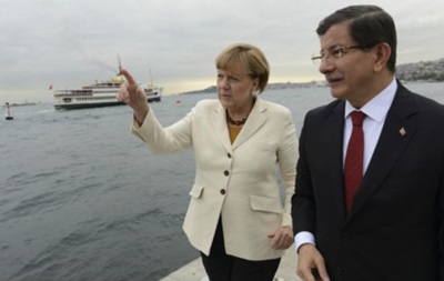 Меркель приехала в Турцию обсуждать миграционный кризис