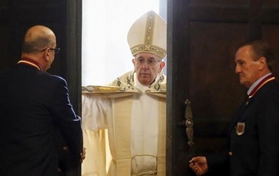 Папа Римский получит премию имени Карла Великого за 2016 год 