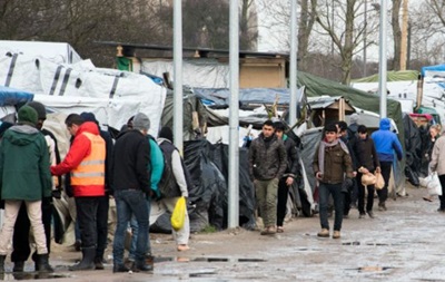 Мигрантов в Кале выселят решением суда, несмотря на протесты