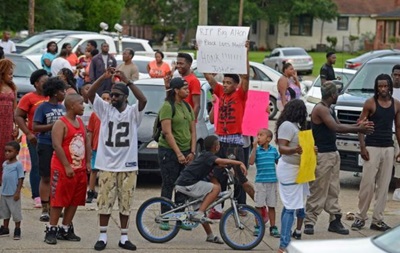 В Луизиане начались протесты из-за убийства афроамериканца полицией