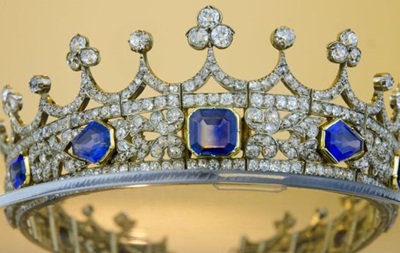 Британия запретила вывозить за границу свадебную корону королевы Виктории