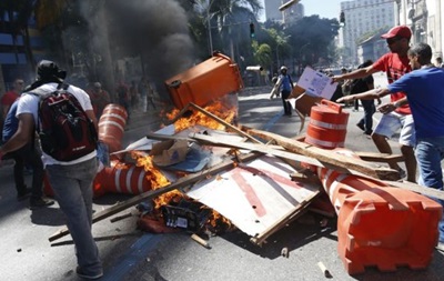 Акция протеста в Рио вылилась в столкновения с полицией