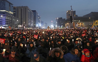 В Южной Корее сотни тысяч человек протестовали против президента