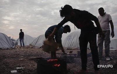 Беженцев в Греции переселят из лагерей в квартиры