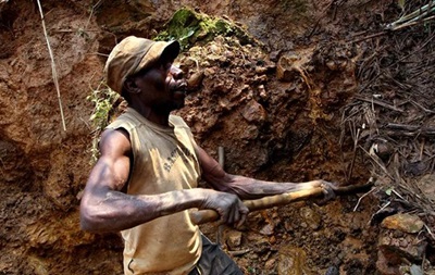 В Конго 50 человек погибли при обрушении шахты - СМИ