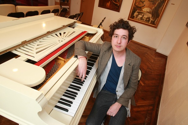 Дмитрий Шуров Дмитрий Шуров