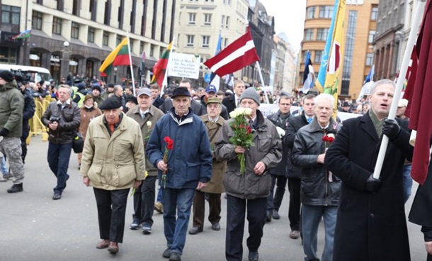 Азов приехал в Ригу на марш Ваффен СС