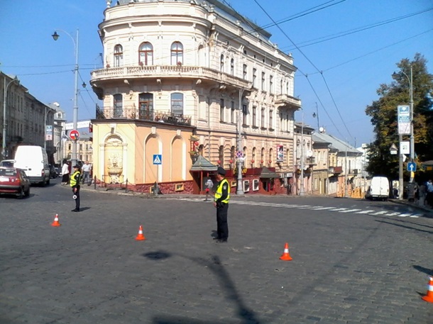 В Черновцах водитель маршрутки потерял сознание и насмерть сбил пешехода