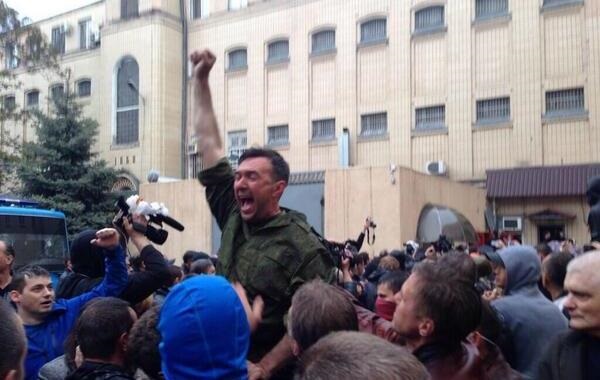 В Одессе штурмуют здание МВД: онлайн-трансляция
