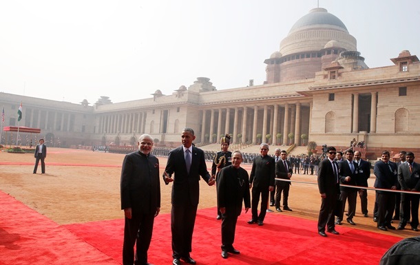 Обама впервые прилетел на День республики в Индию