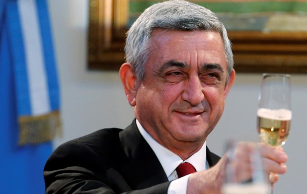 Парламент Армении отклонил законопроект об импичменте президенту 