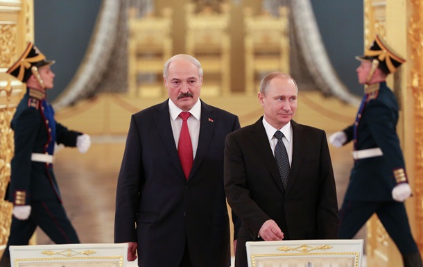Путин наградил Лукашенко орденом Александра Невского