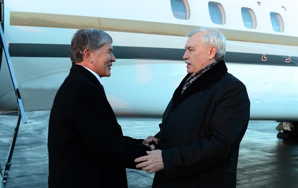 Вместо Путина президента Киргизии в Петербурге встретил губернатор