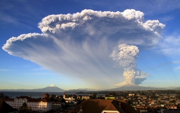 Власти Чили ожидают новых извержений вулкана Кальбуко