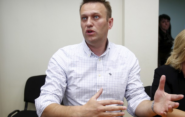 Российский суд отказался менять Навальному условный срок на реальный