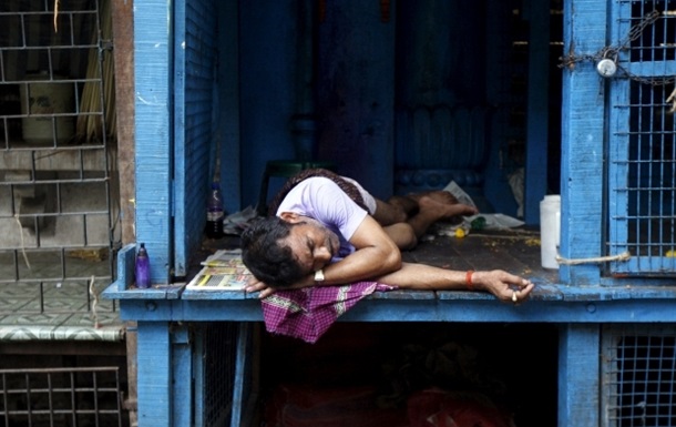 В Индии уже больше тысячи человек погибли от жары