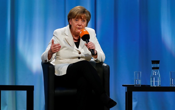 Меркель сравнила Facebook с хорошей стиральной машинкой