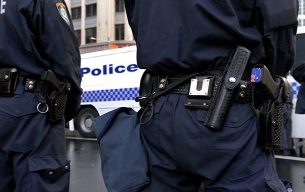 В Австралии автомобиль врезался в кафе, пострадали 20 человек