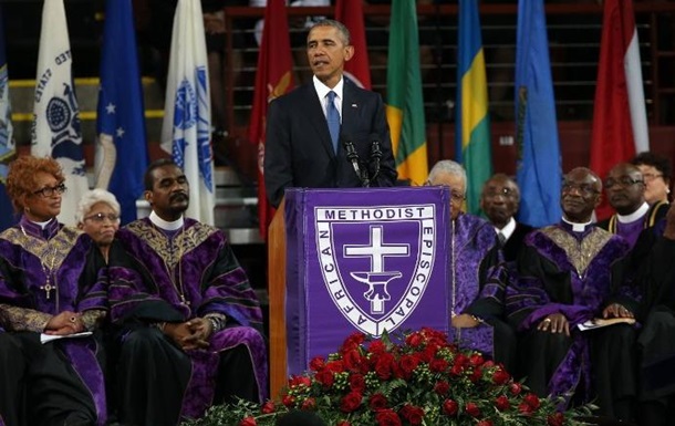 Обама исполнил религиозную песню на похоронах убитых в Чарльстоне