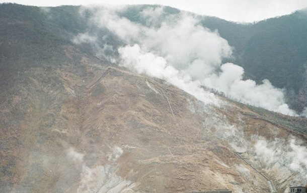 В Японии повышен уровень опасности в районе вулкана Хаконе
