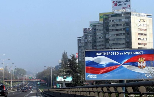 Сербия за сближение с Россией и против санкций