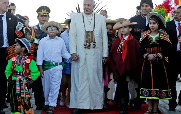 Папа Римский Франциск попросил прощения за преступления католической церкви