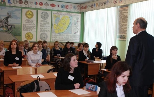 В РФ учителя из Орловской области осудили за стихи об Украине