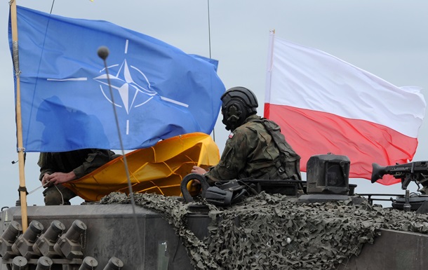 Польша увеличила расходы на армию в ответ на действия России 