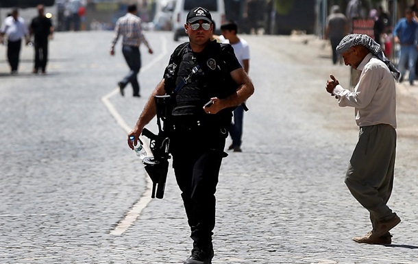 В Стамбуле полиция провела антитеррористическую операцию