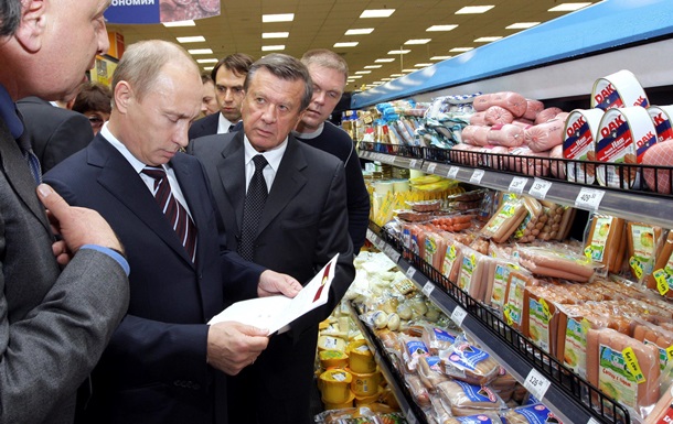 Путин поручил уничтожать на границе продукты, попавшие под санкции