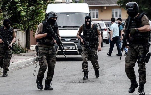 В Турции напали на полицейских, двое погибших