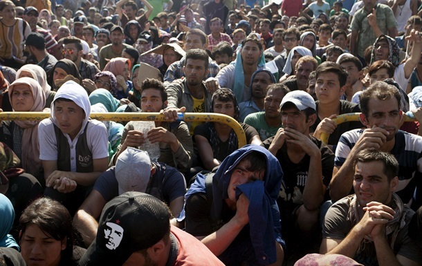 Кэмерон: Британия примет 20 тысяч беженцев из Сирии за пять лет
